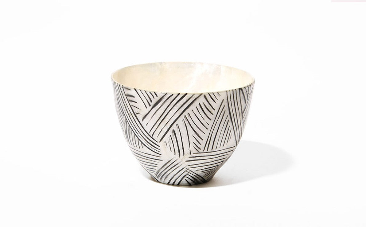 Graphic Black Pattern Mother of Pearl Cup
